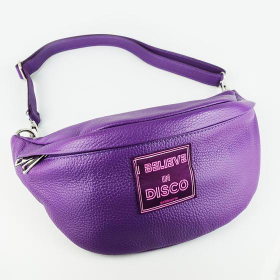 goldmarie XL Gürteltasche I BELIEVE IN DISCO lila Label - Leder - purple
