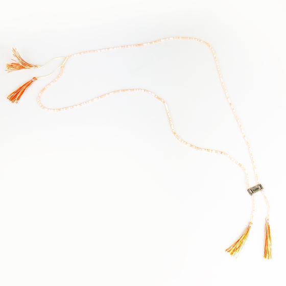 goldmarie Perlenkette FAITH 925er Silber Anhänger mit Fransen-Quast - neonorange-weiß