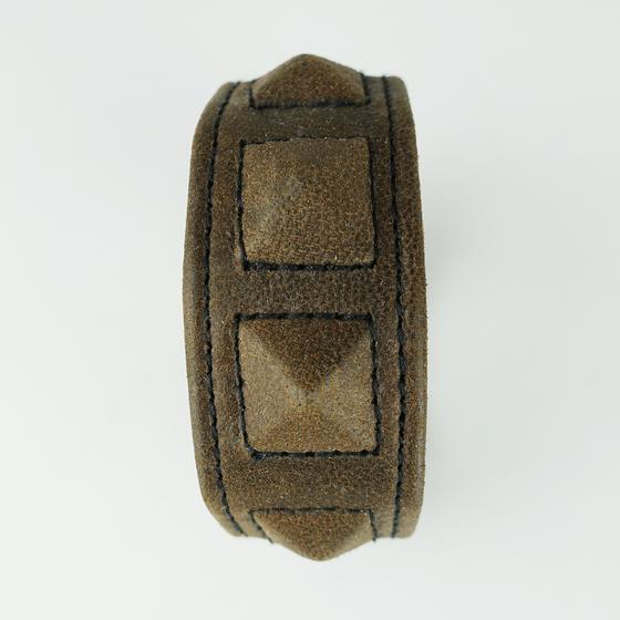 goldmarie Armband COVER NIETEN ONE - mit Druckknopf-Verschluss - vintage Leder - braun