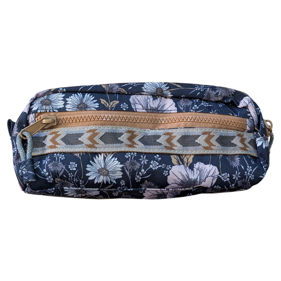 Kavu Out Pouch Quiet WIldflowers