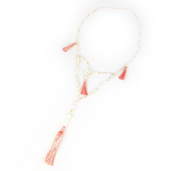 goldmarie Perlenkette MANUE mit Fransen-Quast - weiß-koralle-rose-gold