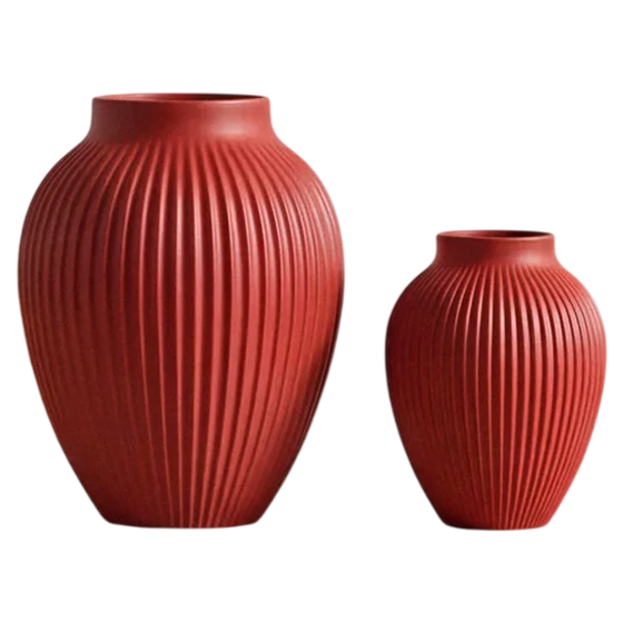 Vase Ripple Soft Cherry Red von Knabstrup