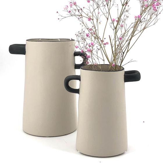 ASA Selection RAYU Vase klein natur mit schwarzen Henkeln