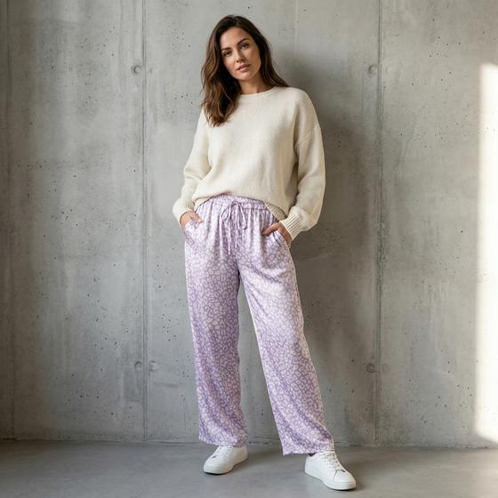 goldmarie Hose LOVE PEACE MOIN lilac Neon Label - Leo Muster - lavendel-creme