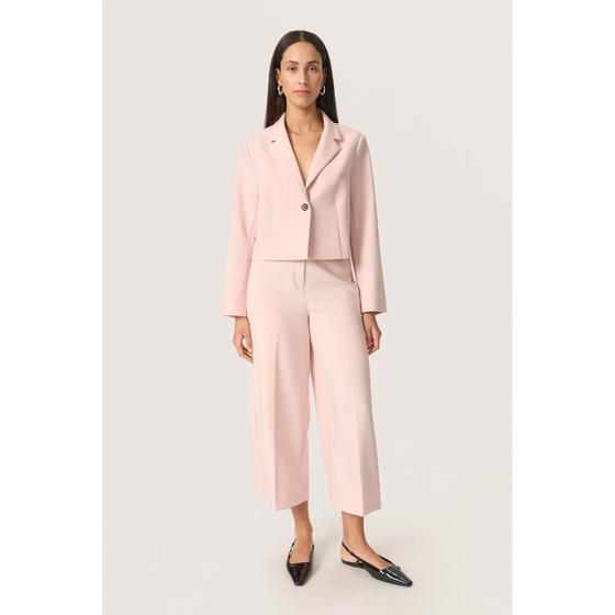 SOAKED IN LUXURY Cropped Blazer SLCorinne 30407631- puder