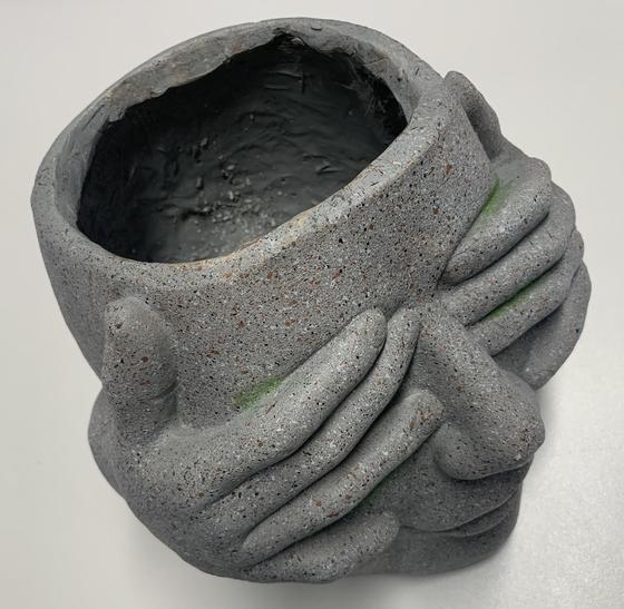 Outdoor | Pflanzkopf grau Hände/ Augen - Fiberglass
