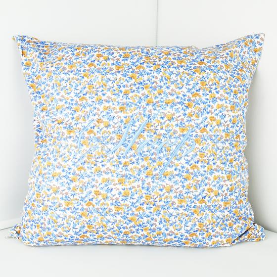goldmarie Kissenhülle SLEEP & FUCK - Blumen Muster - weiß-hellblau-ocker-gelb - 40x40cm