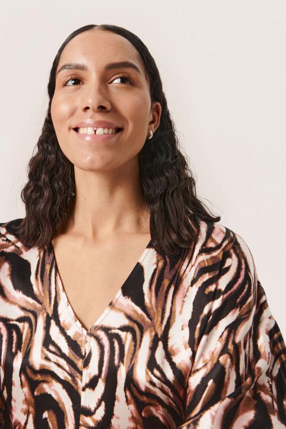 SOAKED IN LUXURY Kleid SLLeighton Evita 30407028 - kaffee-schwarz-rose 