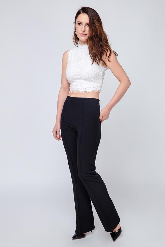 Hose mit hoher Taille und weitem Bein