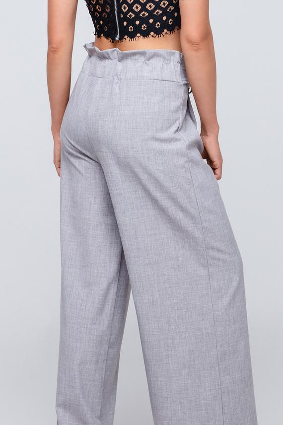 Hose mit Bindegürtel und weitem Bein