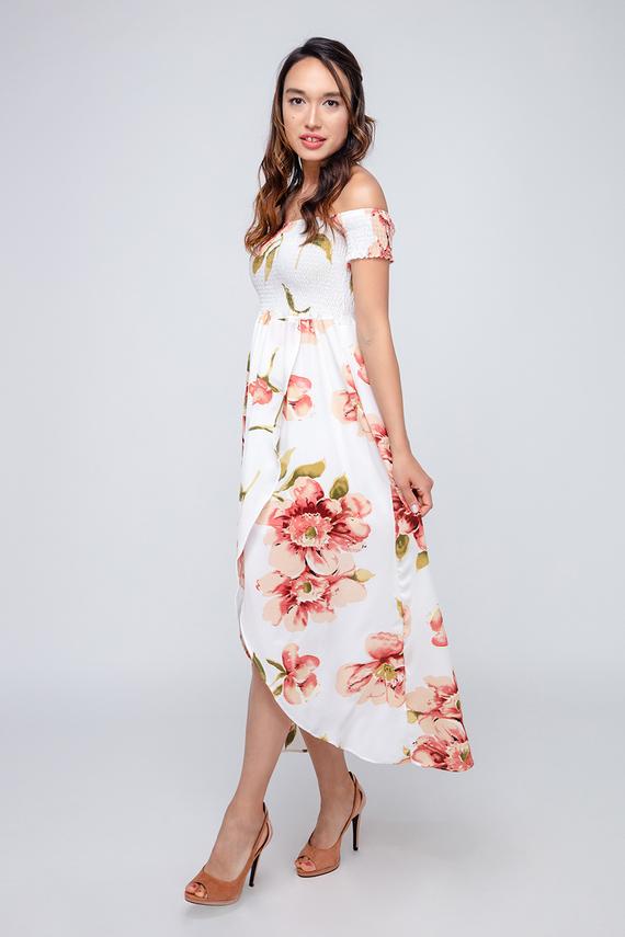 Schulterfreies Sommerkleid mit Blumen