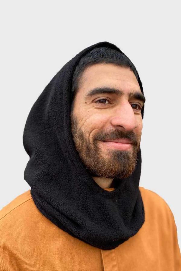 Fairer Kapuzenloop aus kuscheligem Plüschstoff von LUMEN ORGANIC