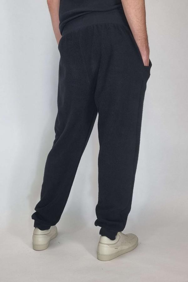 Faire Jogginghose Plüsch schwarz von LUMEN ORGANIC vegan und regional produziert