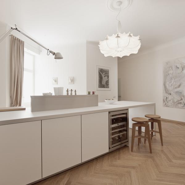 Hocker SCREW BENCH aus Massivholz im skandinavischen Stil - nordischer Design Hocker Wohnzimmer, Küche und Küchentresen