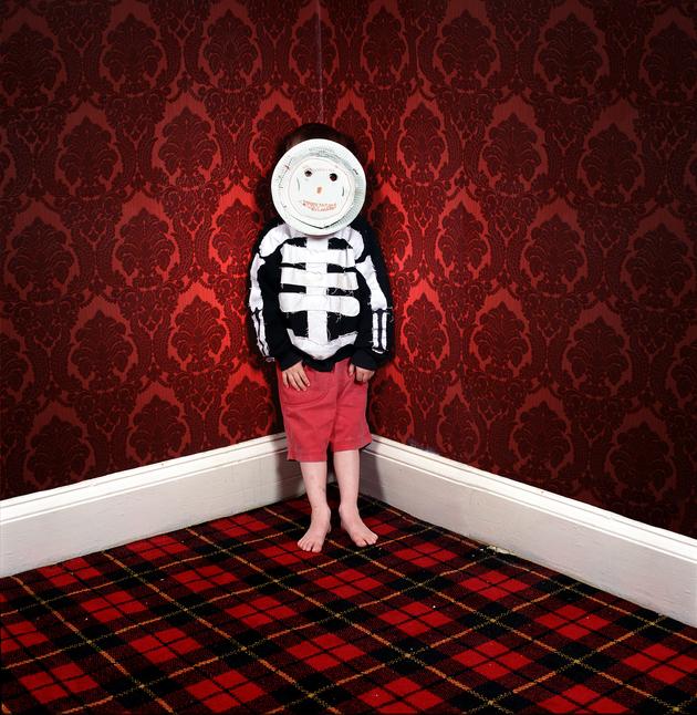 Ben with Mask, Summerfield House, 1997 | Edition 20 | Artikelnummer: WMC_07_80x80FAL_SR5