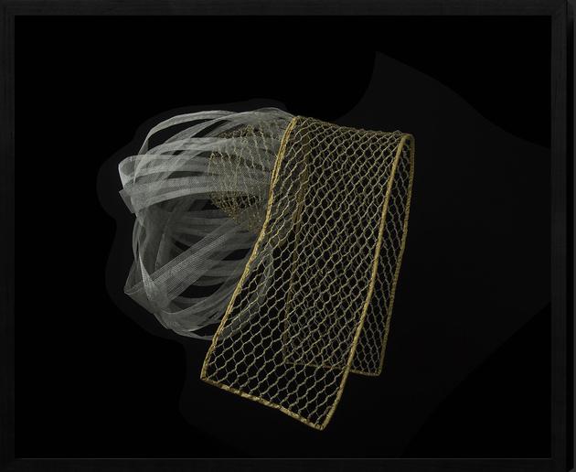 Coiffe dorée, profil   | Série Parures,  2019 | Artikelnummer: CMA-231-50x40_FA_HR