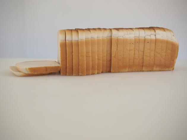 One dollar’s worth of Shurfine white bread, 2010 | Edition 6+2 AP, Serie: 