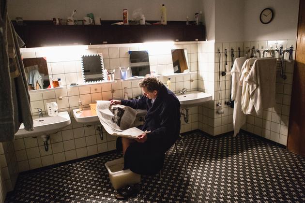 Veils and  Hoods 7, 2013    | Edition 20 | Artikelnummer: KHL_07-66x100FAL_SR1_P0