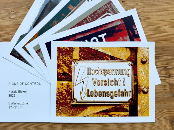 Signs of Control, signierte Werkdrucke