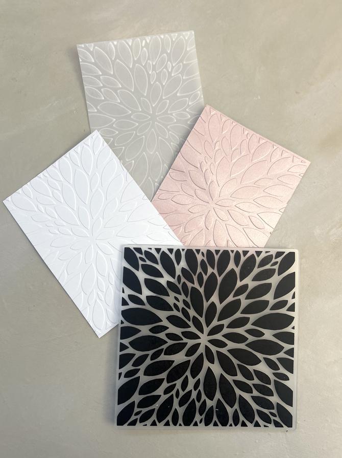 Embossing folder/ Prägeschablone, " Dahlie", 15x15cm