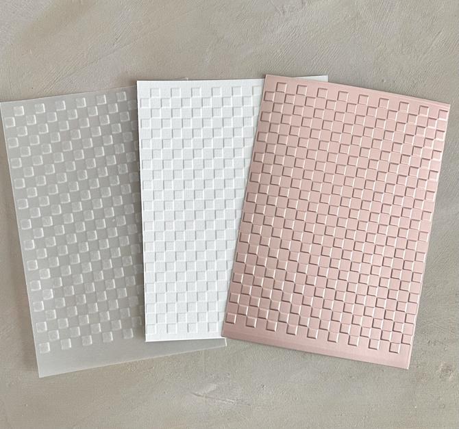 Embossing Folder/ Prägeschablone, "Kariert" 10,7 x 14,6 cm 