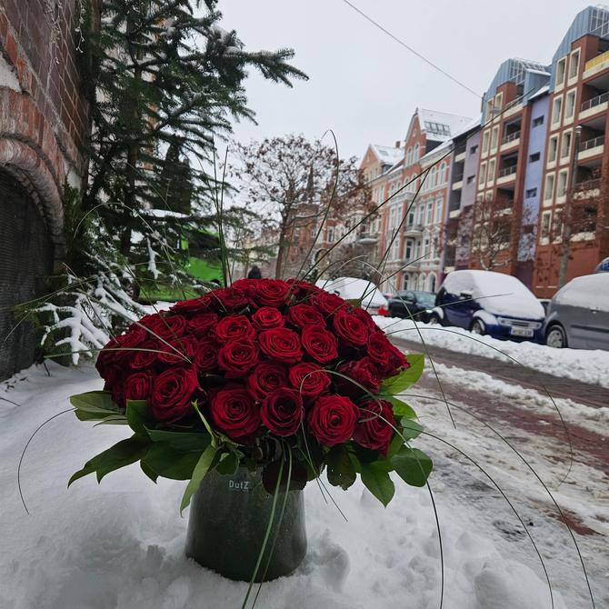 Romantik classic - rote Rosen mit  grün gebunden