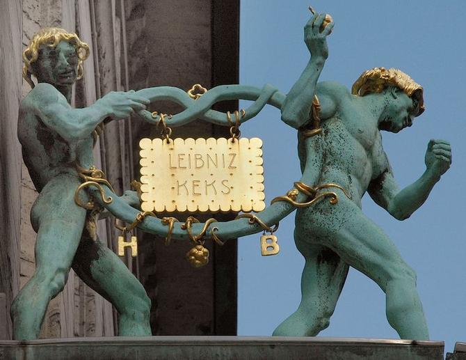 Leibnizkeks von Bahlsen vergoldet als Kette