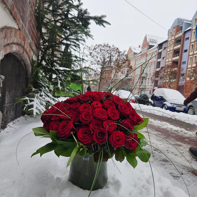 Romantik classic - rote Rosen mit  grün gebunden