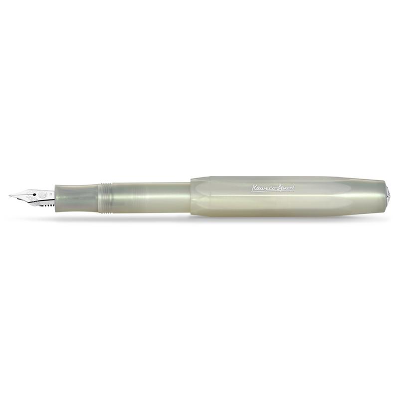 Kaweco Lunar Sport Füllfederhalter Light Green / Fountain pen light green | Medium Feder / Medium nib | Artikelnummer: Kaweco_sport_lunar_light_green