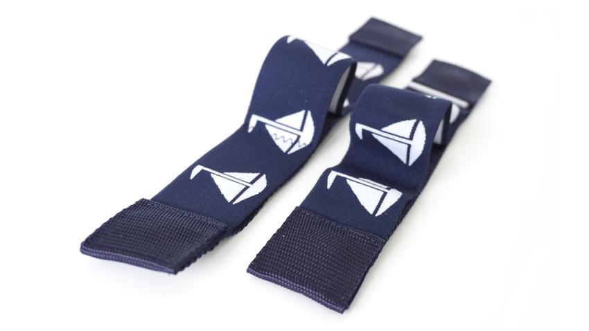 Maritime, blaue Bogenhalter mit Segelbooten für das masuratini Violine Flight Case.