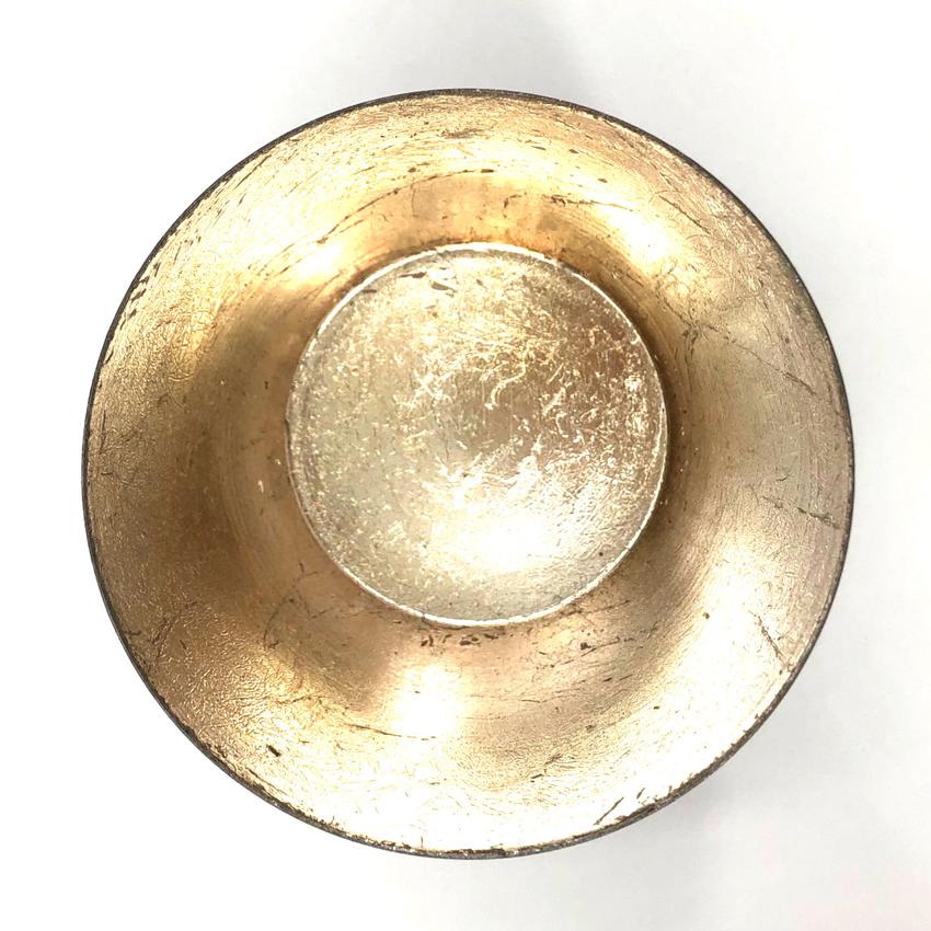 Windlicht in der Farbe Weiß matt, innen Gold mit der Größe 10x8,5 cm.