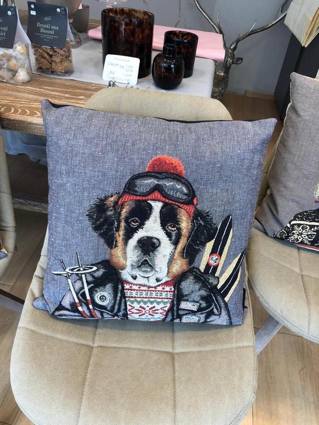 Kissen Ski Freunde Bernhardiner 45x45 cm von Mars & More jetzt online kaufen.