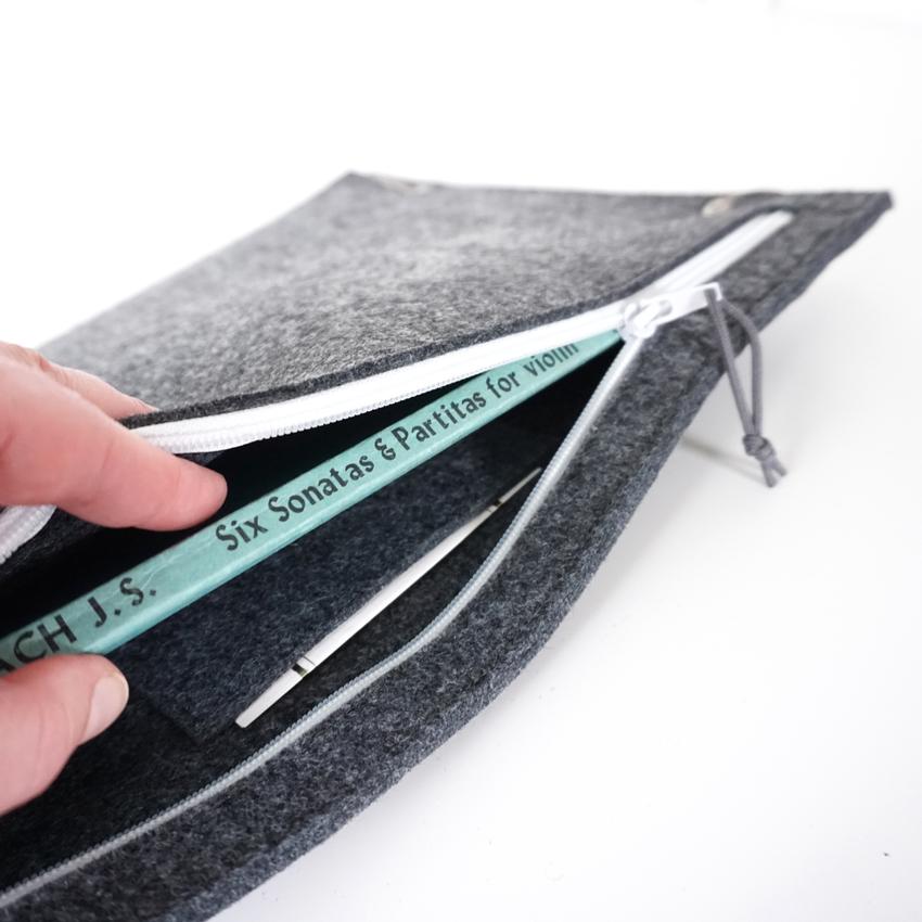 Graue Notentasche - flaches Modell aus Designfilz