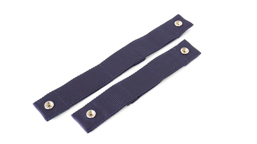 Set: White violin flight case, tape with squares, bow case / Weißes Violin Flight Case, karierte Bänder, Bogenetui