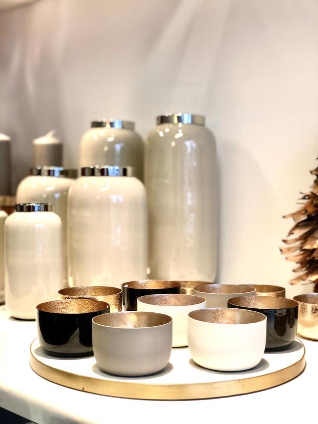 Vase Saigon, Metall Ring sandstone/silber (Gr. XS,S,M) Ambiente