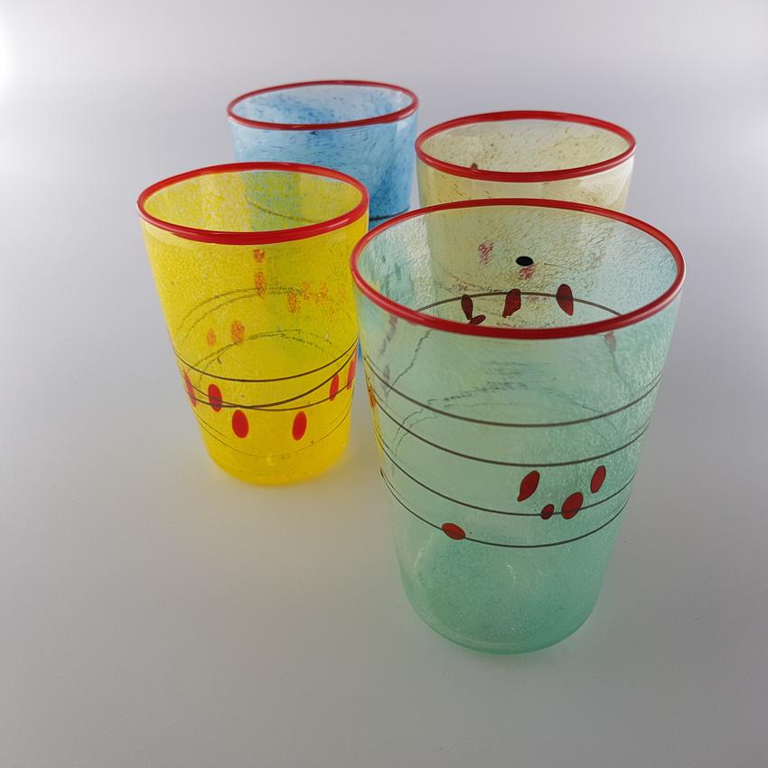 Mundgeblasene Trinkglaeser der KONFETTI Kollektion, 4er Set, Unikate, Ansicht 2