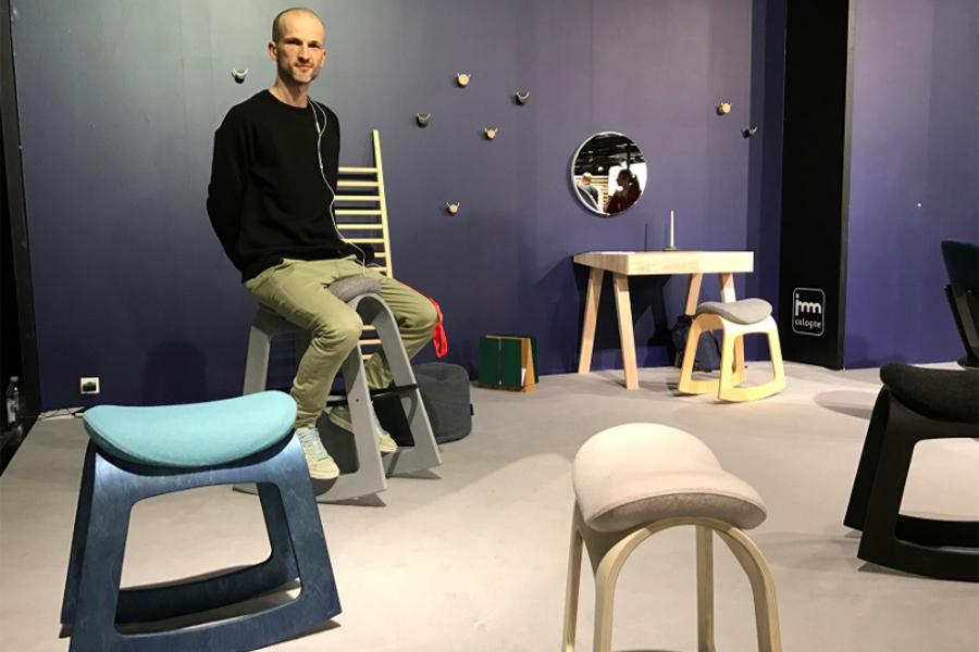 Schaukelhocker Muista - ergonomischer Bürohocker für den Schreibtisch