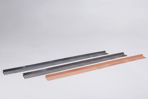 ROOOFER Traufenlüftungskamm 1 Meter / 10 Stück