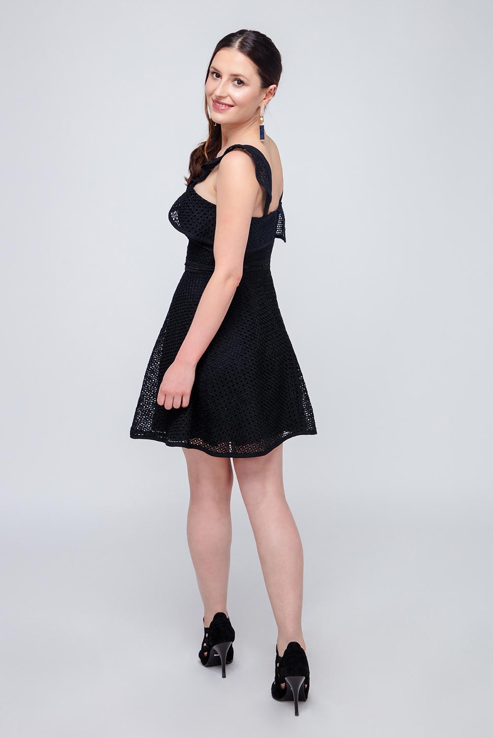 Cocktail Kleid mit Lochmuster und Tellerrock