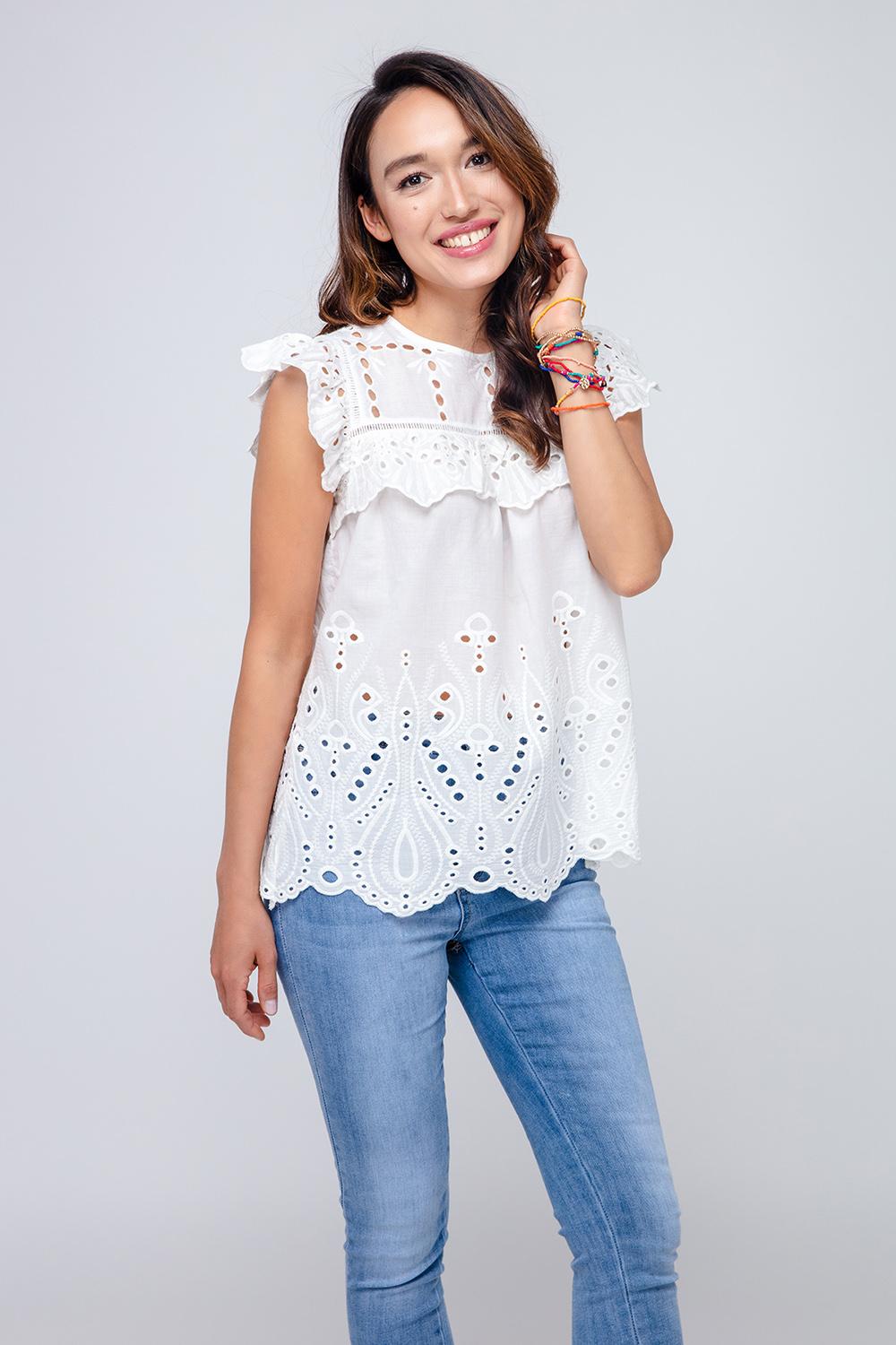 Bluse mit Rüschen und Lochmuster
