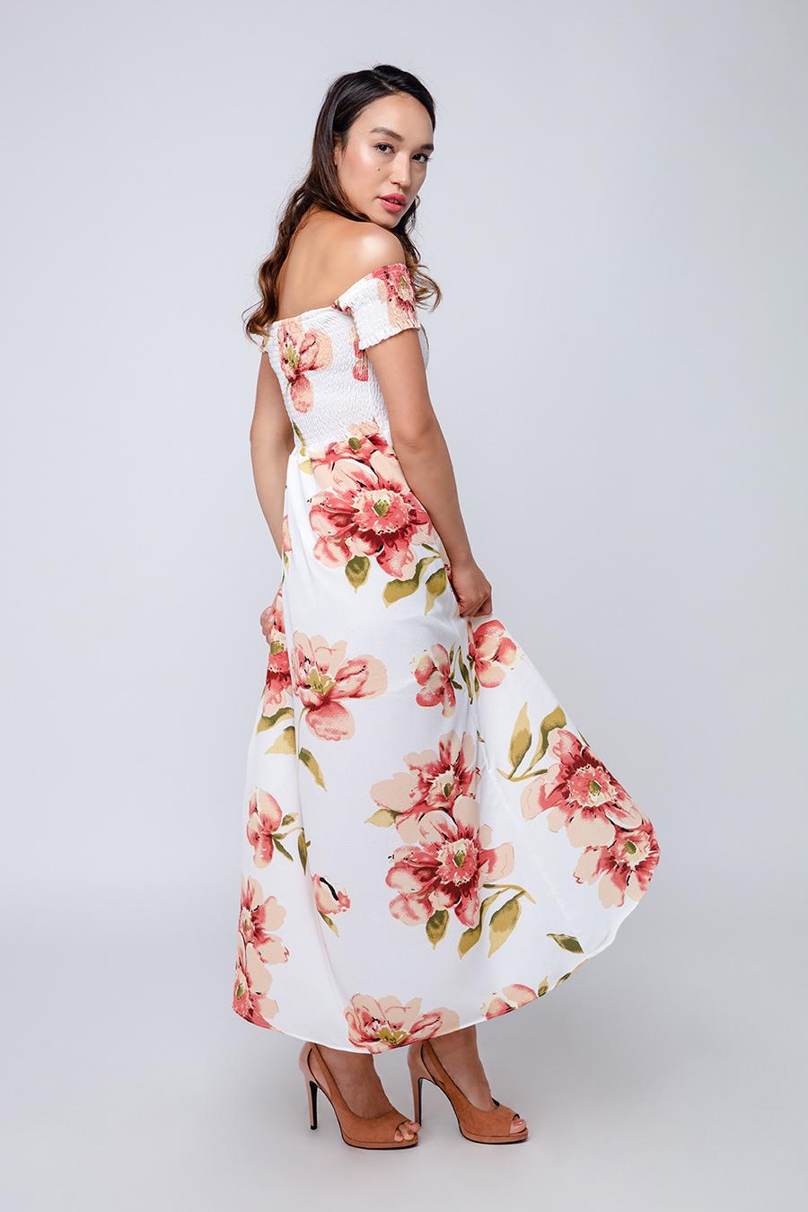 Schulterfreies Sommerkleid mit Blumen