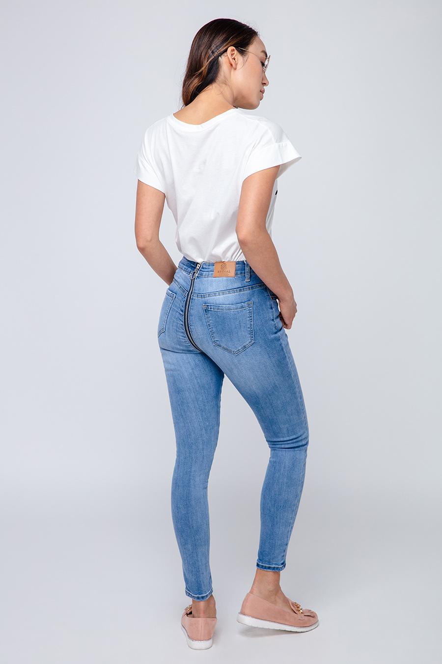 Enge Jeans mit hoher Taille und Reißverschluss