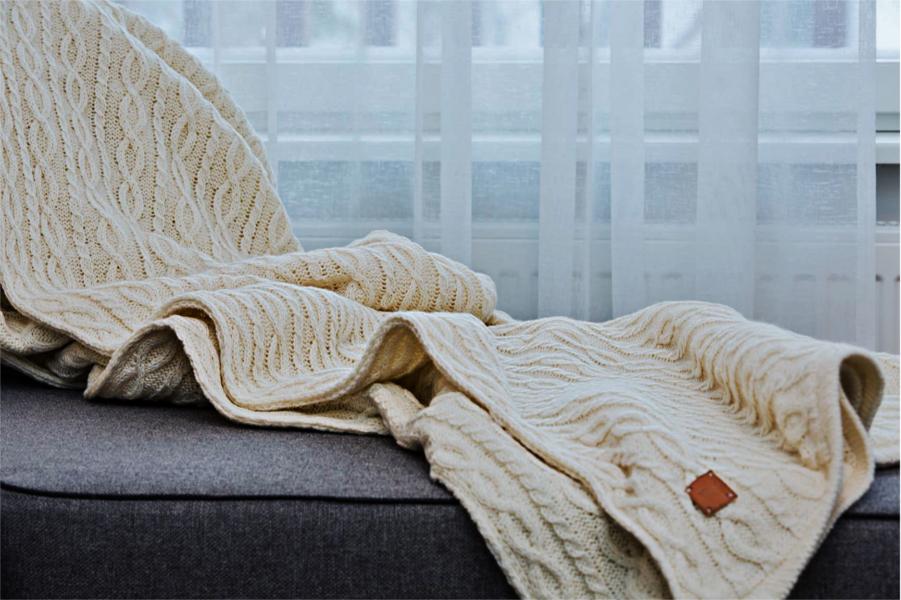 WOOLISH KNITTING – skandinavische Wohntextilien aus Estland