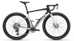 BMC Kaius 01 ONE / Gr. 56 cm / Kupferweiß - Donnerblau / SRAM Red XPLR AXS Wide E1 Powermeter / 2027
