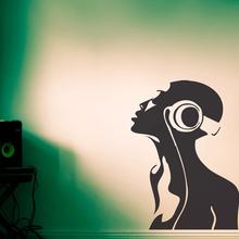 HEADPHONE GIRL | MORE MUSIC Street Art Wandtattoo  