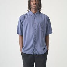 Cleptomanicx Nightshadow Blue Oversized Easy Shirt Kurzarmhemd Herren blau von Cleptomanicx