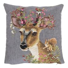 Kissen mit Hirsch Rehbock, Blumen & Eichhörnchen 45x45 cm von Mars & More
