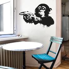 BANKSY Wandtattoo MONKEY MIT BANANE Streetart Wandsticker von Urban ART Berlin