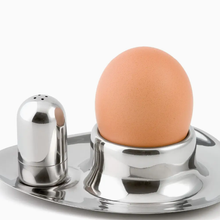 Eierbecher mit Salzstreuer von Karl Weis
