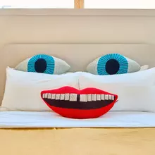 Smile Shaped Cushion von Donna Wilson von Donna Wilson